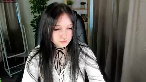 Snapshot of emmablissa chatting on June 2026 12:57:01 AM emmablissa online show from June 2026 12:57:01 AM
