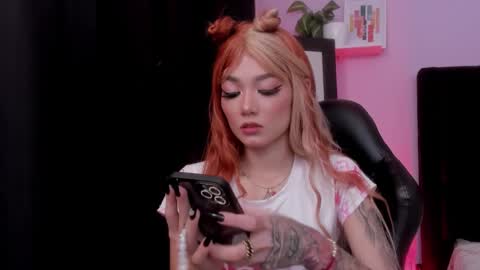 Emma  online show from January 2026 12:04:02 AM