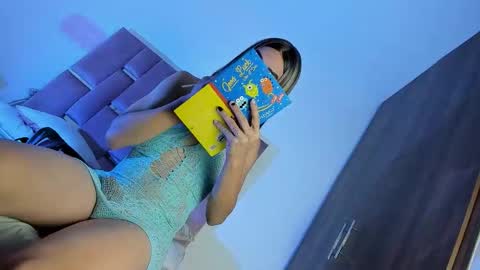 Snapshot of emmabrown10 chatting on November 2025 12:27:02 PM emmabrown10 online show from November 2025 12:27:02 PM