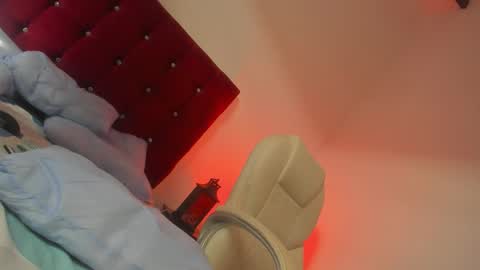 Snapshot of emmabrown10 chatting on December 2025 02:15:01 PM emmabrown10 online show from December 2025 02:15:01 PM