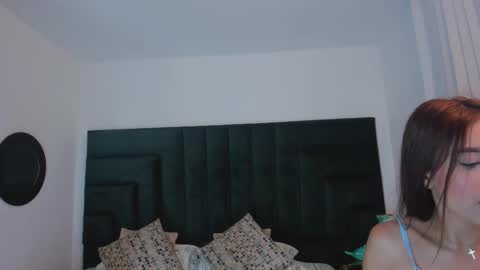 Emma  online show from October 2025 06:03:02 PM