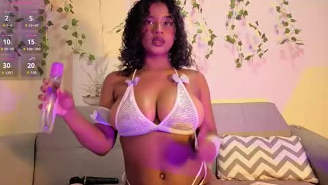 Emma online show from September 2025 10:32:01 PM