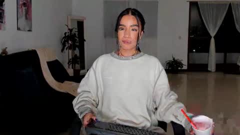 valentina online show from January 2025 07:43:01 AM