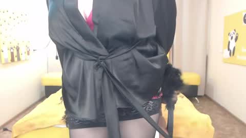 emmaellison924117 online show from April 2026 06:53:01 AM