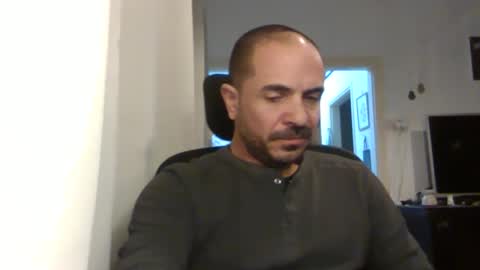 Ariel online show from February 2025 05:51:02 PM