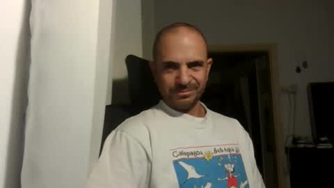 Ariel online show from November 2025 11:51:01 PM