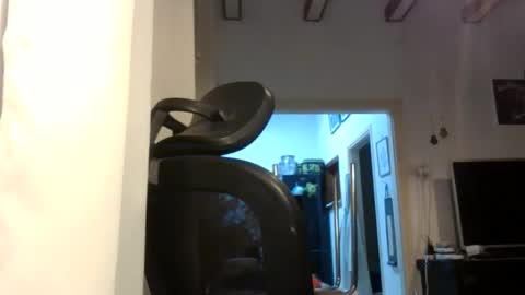 Ariel online show from November 2025 07:47:02 PM