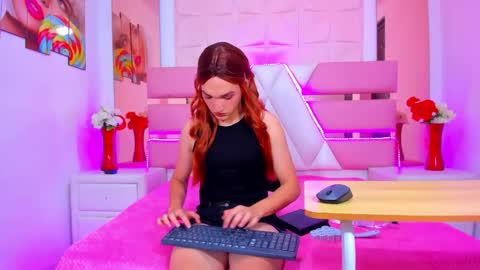 Emma Hilton online show from May 2026 02:57:01 PM