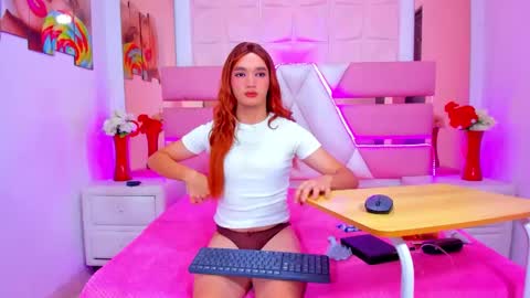 Emma Hilton online show from May 2026 02:13:01 PM