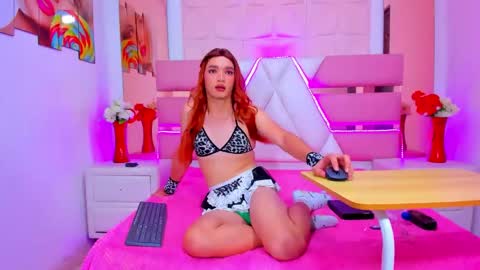 Emma Hilton online show from May 2026 03:39:01 PM