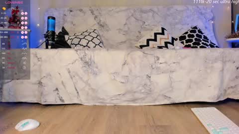 emmahotvibe online show from December 2024 01:03:02 AM