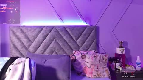 Snapshot of emmajohnss chatting on November 2025 04:05:01 AM Emma online show from November 2025 04:05:01 AM