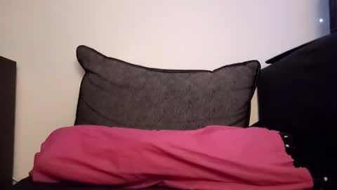 emmakros online show from September 2025 08:41:02 AM