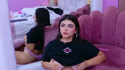 Emma Lee online show from April 2026 06:14:02 PM