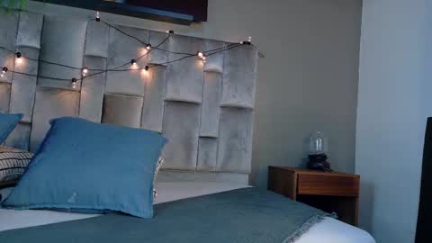 E M M A   online show from February 2026 04:16:02 AM