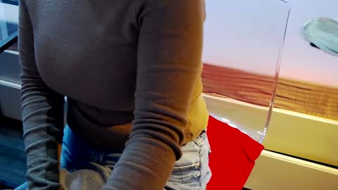 Emma Mavis online show from December 2024 08:09:01 AM