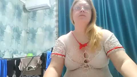 emmamelody online show from September 2025 10:53:01 PM