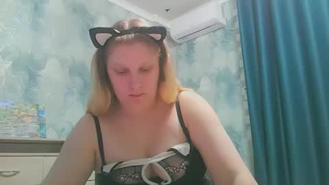 emmamelody online show from September 2025 06:35:01 PM