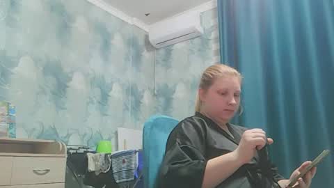 emmamelody online show from October 2025 07:02:01 PM