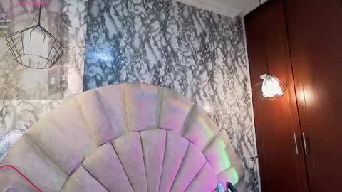 Snapshot of emmamiller__ chatting on February 2026 11:18:01 AM online show from February 2026 11:18:01 AM