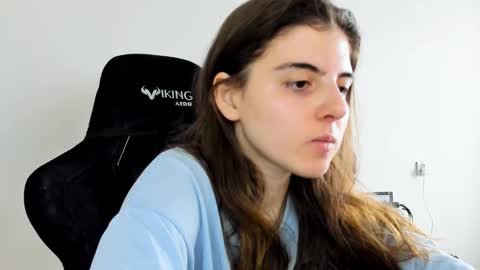 Emma online show from December 2025 10:52:02 AM