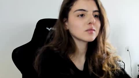 Emma online show from January 2026 12:32:01 PM