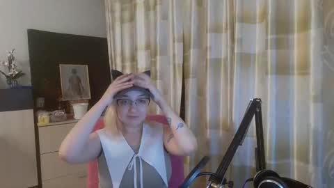 Snapshot of emmanoir_ chatting on February 2025 11:26:01 PM emmanoir_ online show from February 2025 11:26:01 PM