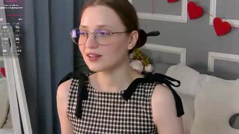 Snapshot of emmasagge chatting on June 2026 06:48:02 AM Emma online show from June 2026 06:48:02 AM