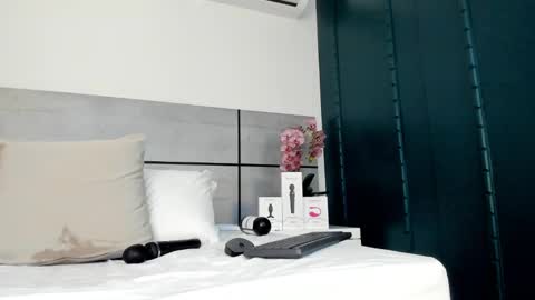  Emma  online show from February 2025 08:22:02 AM