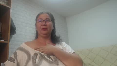 emmasquirt69 online show from October 2025 05:30:02 AM