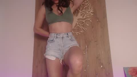 Snapshot of emmastinsen chatting on May 2026 04:53:02 AM emmastinsen online show from May 2026 04:53:02 AM