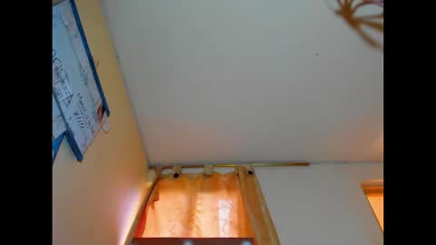 hi im emmalina welcome to your happy place online show from September 2025 05:03:01 PM