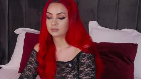 Snapshot of emmelyn_ chatting on June 2026 04:39:01 AM Emm online show from June 2026 04:39:01 AM