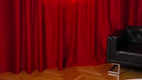 Snapshot of emmelyn_ chatting on June 2026 04:46:01 AM Emm online show from June 2026 04:46:01 AM