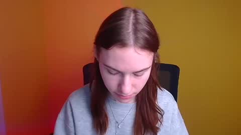 Emmi online show from February 2025 12:02:02 PM