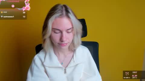 Emmi online show from October 2025 05:39:02 AM