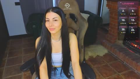 Mia online show from October 2025 06:03:01 AM