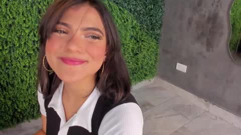 Snapshot of emmiily_z chatting on March 2025 03:39:01 AM Emmiily online show from March 2025 03:39:01 AM