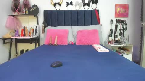 Snapshot of emmily_giraldo chatting on June 2026 12:26:02 PM online show from June 2026 12:26:02 PM