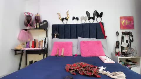 Snapshot of emmily_giraldo chatting on July 2026 12:55:01 PM online show from July 2026 12:55:01 PM