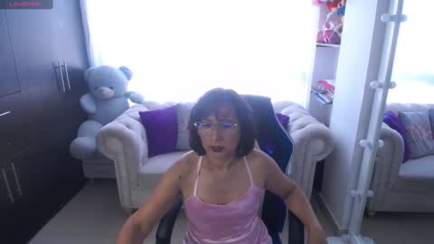 Emmily online show from January 2025 08:19:02 PM