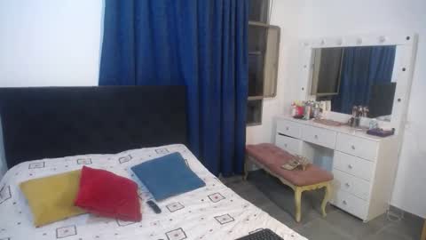 Emmily online show from September 2025 11:21:01 PM