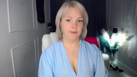 emmmam online show from September 2025 11:12:02 AM