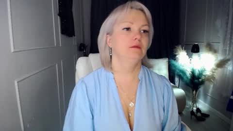 emmmam online show from November 2025 03:05:01 AM