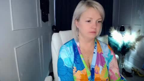emmmam online show from May 2026 09:38:01 AM