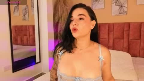 emmy_danielss online show from April 2026 11:44:01 AM