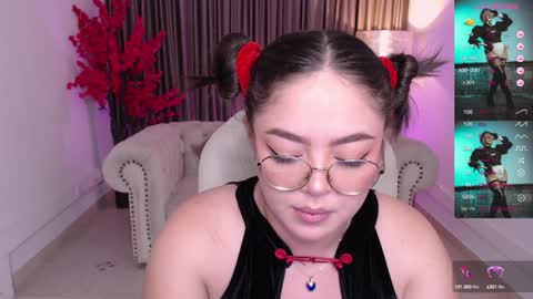 Emmy Walker online show from January 2025 11:04:02 AM