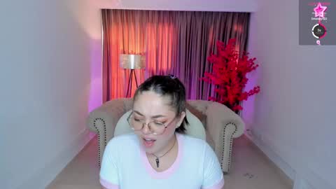 Emmy Walker online show from February 2025 03:27:02 PM