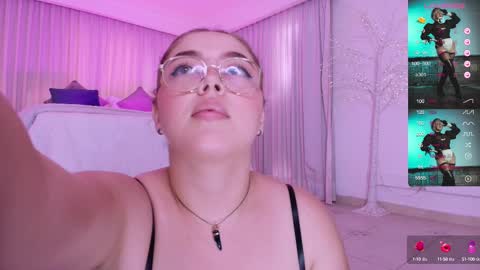 Emmy Walker online show from February 2025 01:57:01 PM