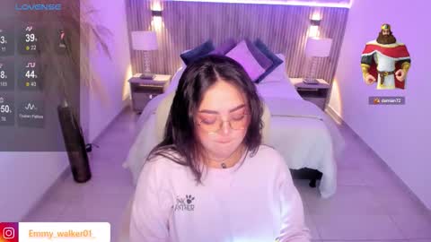 Emmy Walker online show from October 2025 11:07:01 AM